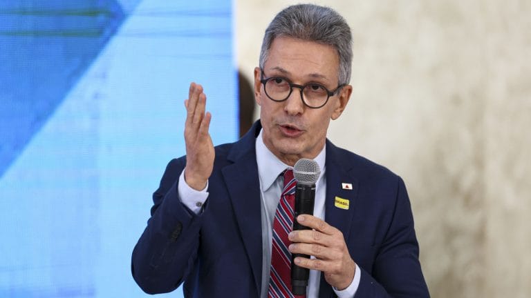 STF recebe pedido para soltar pai de dono do Banco Master