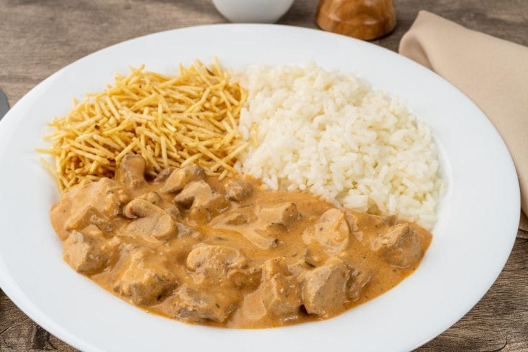 Strogonoff de Carne: Dicas para Transformar Sua Receita