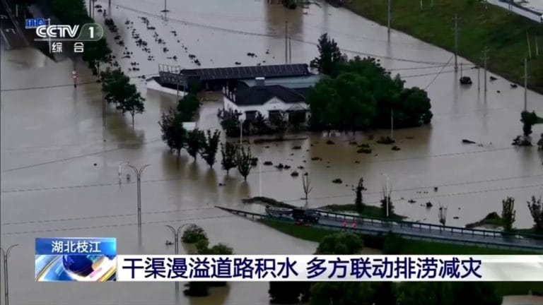Tufão provoca evacuação de 2 milhões no Japão e paralisações em Taiwan