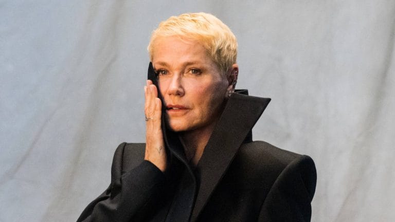 Xuxa rebate rumores de pacto com o diabo: ‘Dão muito valor a ele’