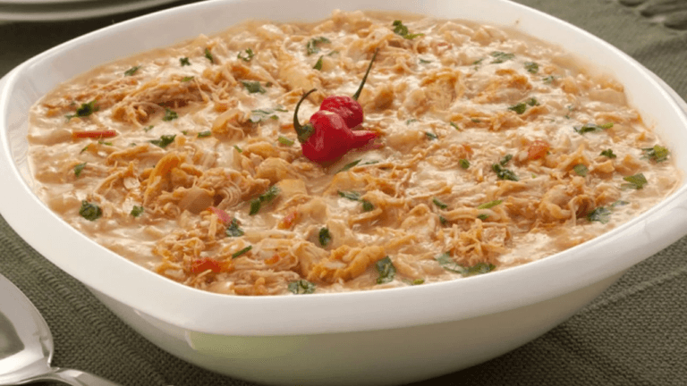 Aprenda a preparar um delicioso bobó de frango cremoso em 40 minutos