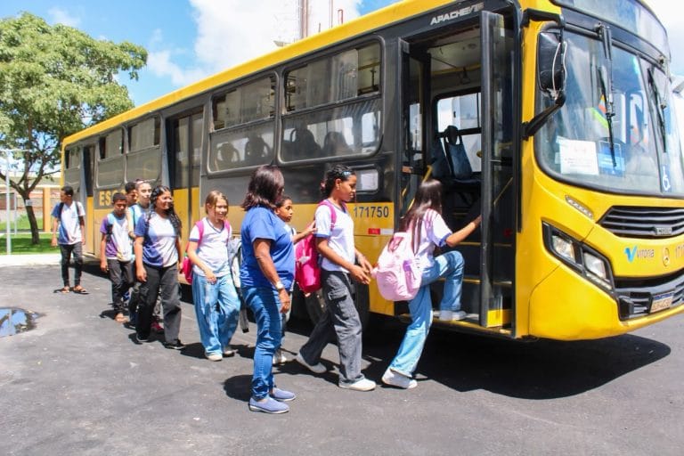 Aracaju garante transporte escolar gratuito para 10 mil alunos da rede municipal