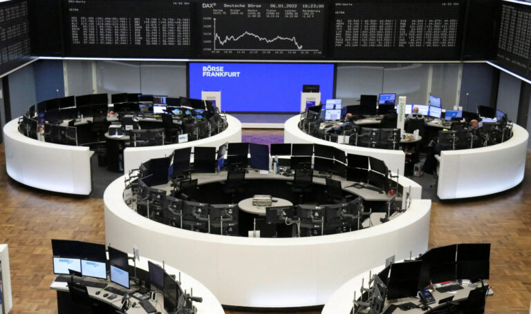 Bolsas europeias sobem com tecnologia em alta e petróleo em queda