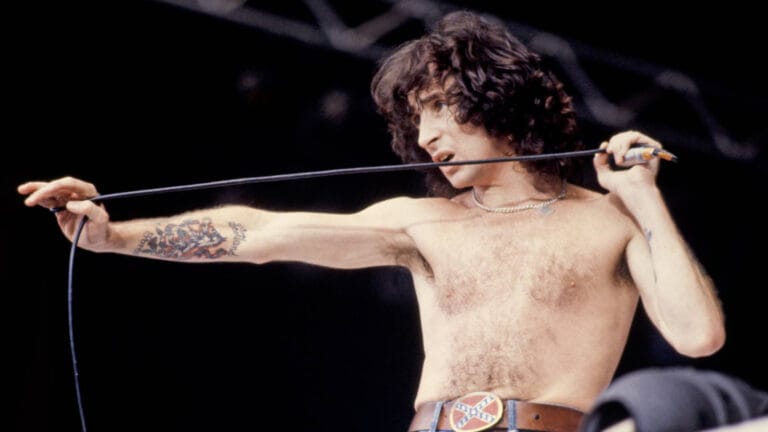 Bon Scott: 10 Curiosidades Sobre o Vocalista do AC/DC