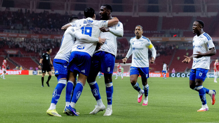Bragantino enfrenta Coritiba hoje às 18h30 pelo Brasileirão