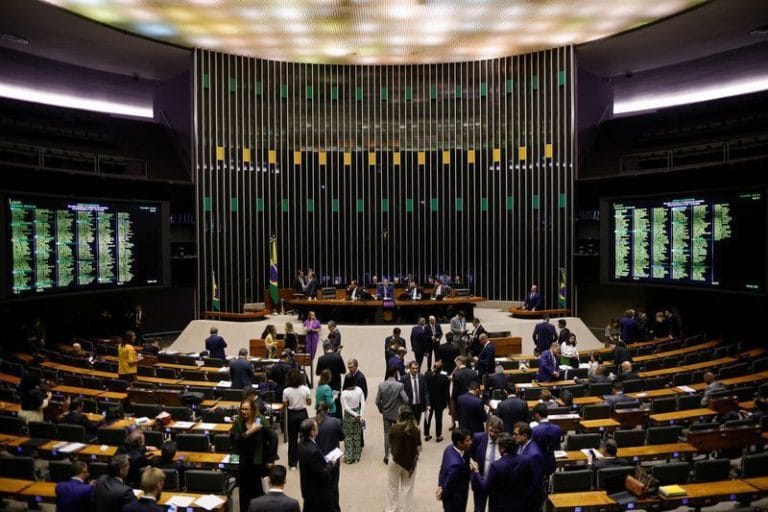 Câmara busca consenso com bancada evangélica para aprovar PL da Misoginia