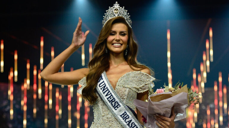 Candidata do Miss Roraima emociona público com nervosismo no evento