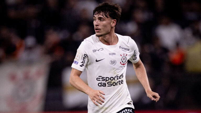 Corinthians propõe 2 anos com bônus; Memphis busca contrato de 3