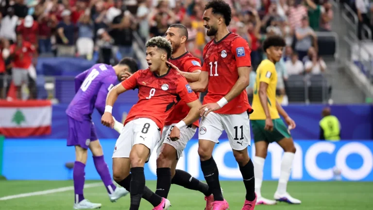 Egito vence Austrália nos pênaltis e avança para as oitavas da Copa do Mundo