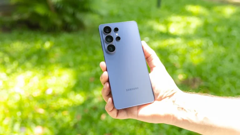 Galaxy S27 pode trocar sensor ISOCELL por câmera Sony para rivalizar com iPhone