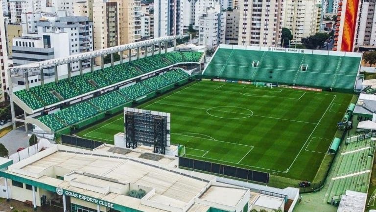 Goiás e Ceará se enfrentam na Série B; saiba onde assistir