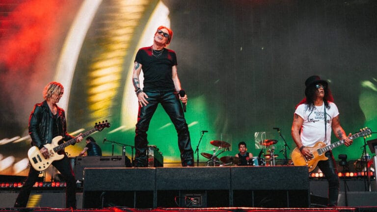 Guns N’ Roses lança campanha para arrecadar fundos em prol da prevenção ao suicídio