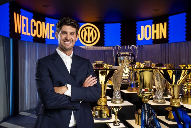 Inter fecha com John Stones até 2028, zagueiro campeão do City