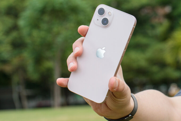 iPhone 13 cai de preço: vale comprar por R$ 2.941 em jul/ago 2026?