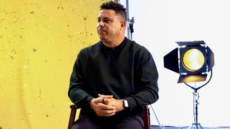 Manchester City confirma contratação do jovem Jeremy Monga por quase R$ 70 milhões