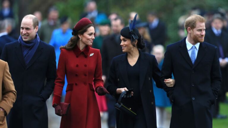 Meghan faz gesto caloroso ao rei Charles e recebe aplauso de William e Kate