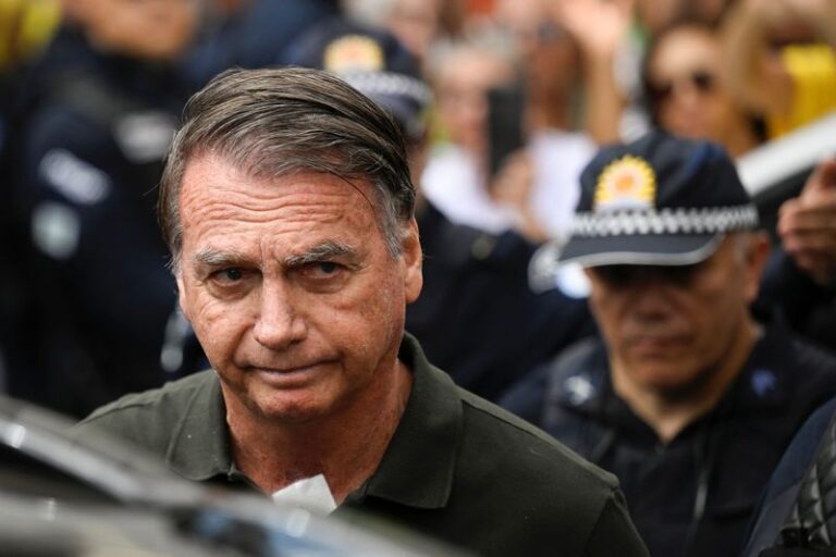Moraes impõe restrições e impede visita de Milei a Bolsonaro