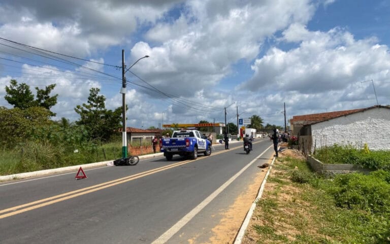 Motociclista morre após colisão com estrutura de ferro em Capela