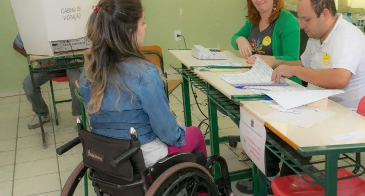 Número de eleitores com deficiência sobe 42,5% e seções acessíveis crescem 43%