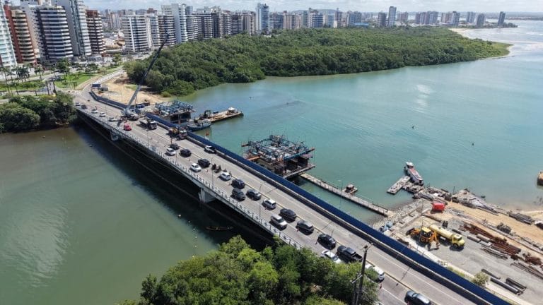 Ponte Godofredo Diniz avança para nova fase com 70% das obras concluídas
