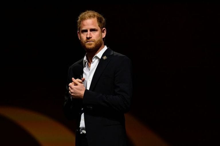 Príncipe Harry e outras figuras perdem ação por violação de privacidade contra Daily Mail