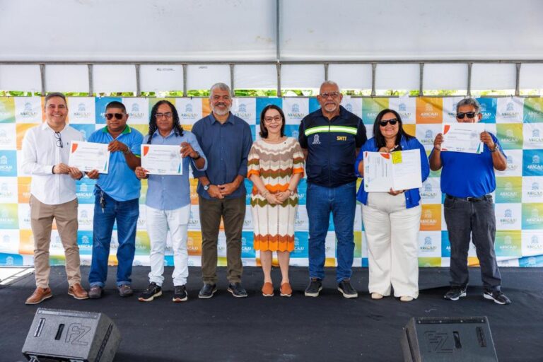 Prefeita Emília autoriza operação do transporte complementar em Aracaju
