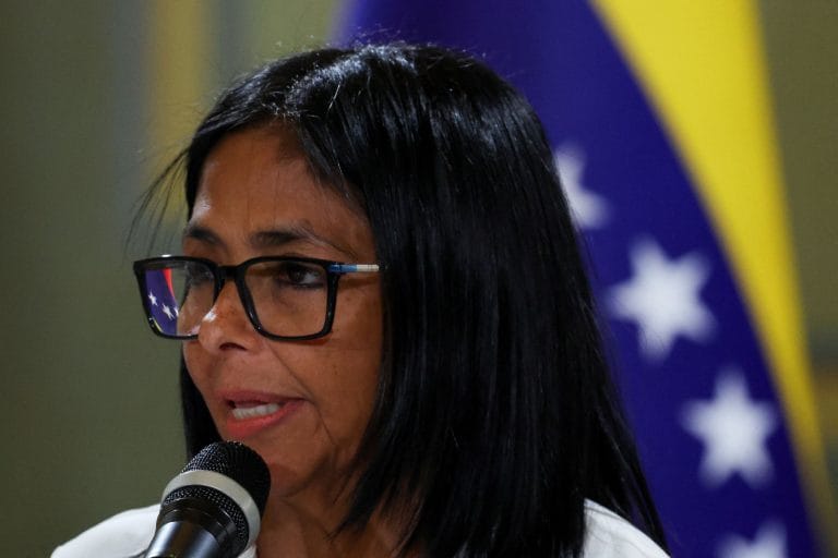 Quase todos os líderes do governo de La Guaira faleceram em terremotos, afirma Delcy Rodríguez