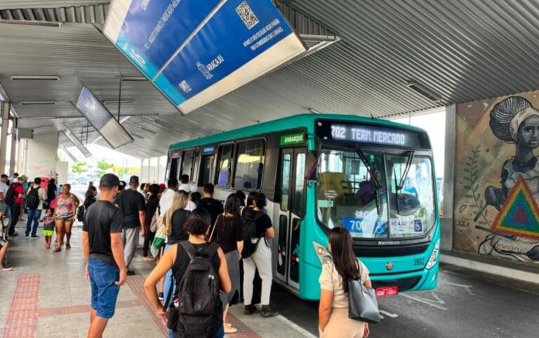 Reforma no Terminal do Mercado muda embarque e desembarque de ônibus em Aracaju