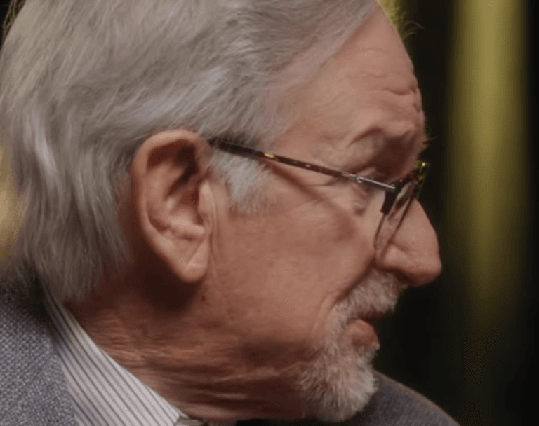Steven Spielberg relembra momento inusitado em set de Alfred Hitchcock
