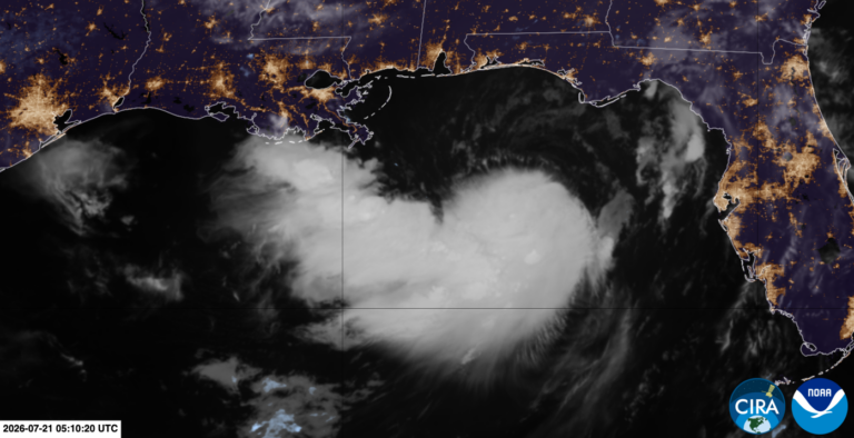 Tempestade Tropical Bertha chega aos EUA com ventos de 95 km/h
