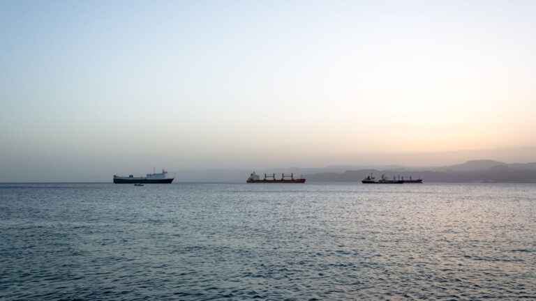 Impacto de ataques no Mar Vermelho reflete na movimentação de navios