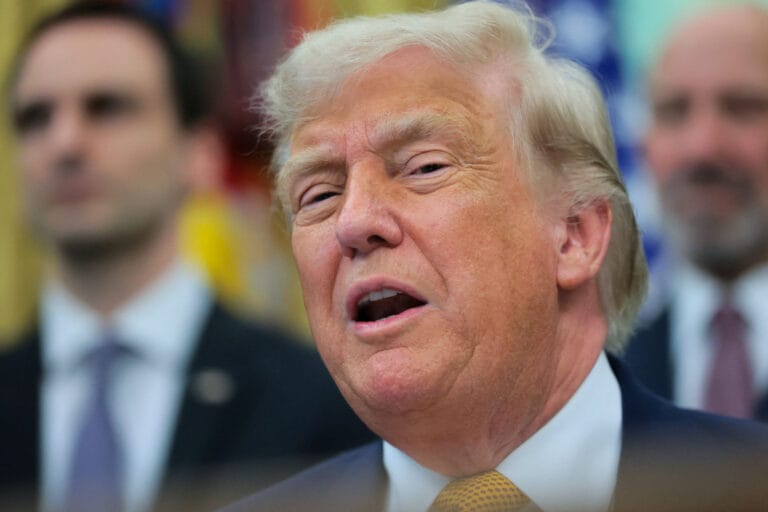 Trump afirma que espelho d’água do Lincoln Memorial foi drenado para reparos