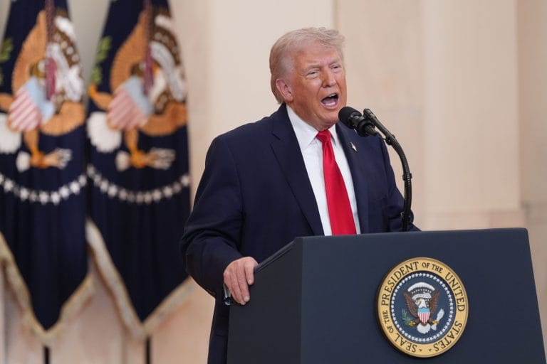 Trump solicita aprovação de US$ 350 bilhões para Defesa ao Congresso