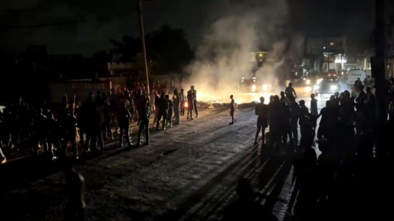 Turismo em Cuba sofre queda drástica com bloqueio dos EUA e falta de visitantes