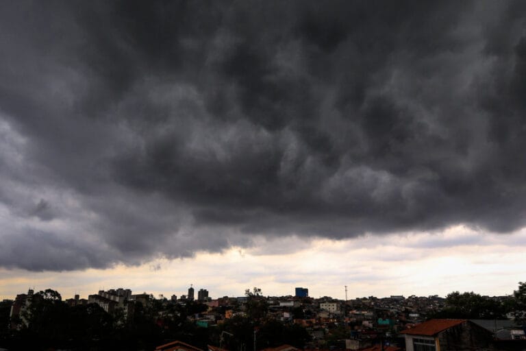 Vendavais de até 100 km/h são impulsionados pelo El Niño no Brasil