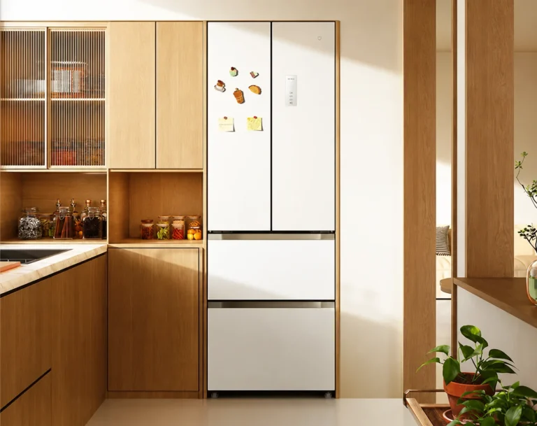Xiaomi lança geladeira compacta com quatro portas ideal para cozinhas pequenas