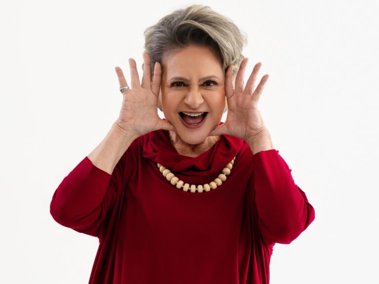Xuxa convida Fafy Siqueira para VIP em ‘O Último Voo da Nave’ no Allianz Parque