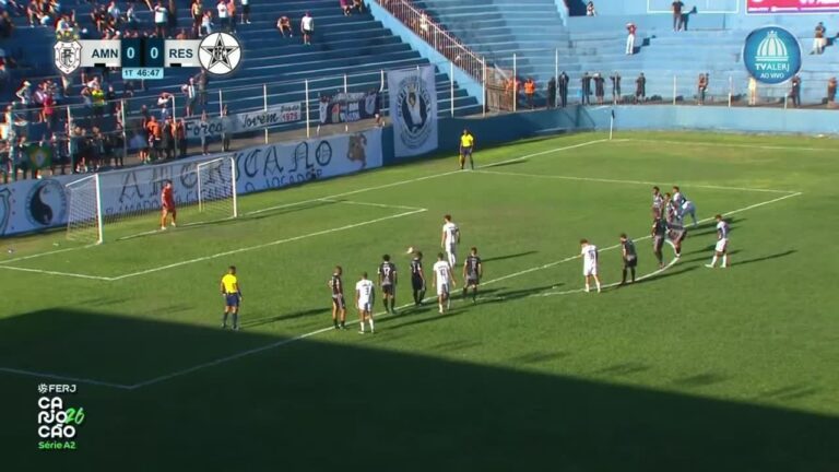 Árbitro anula gol após paradinha de Matheus Goiano na final da Série A2