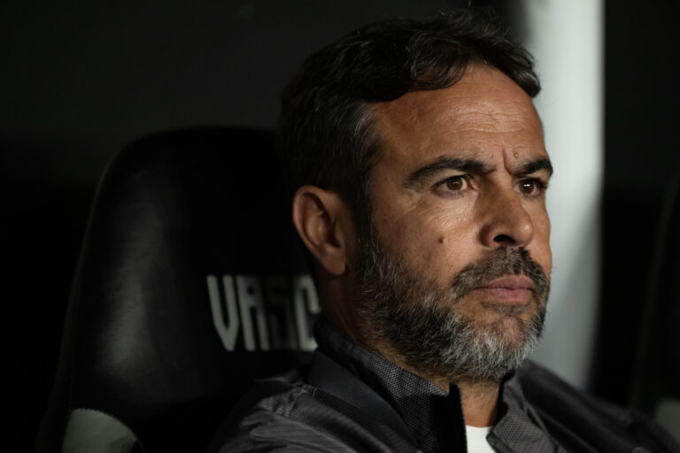 Artur Jorge cobra mais intensidade do Cruzeiro após derrota por 3 a 1