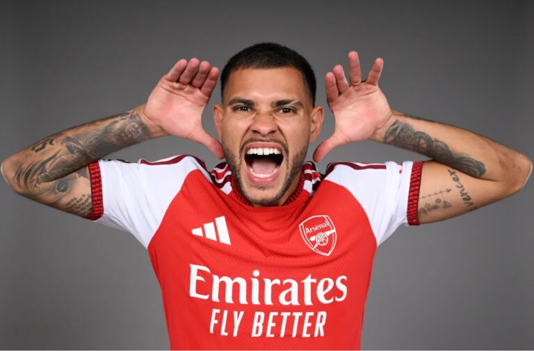 Bruno Guimarães assina com o Arsenal em busca de títulos
