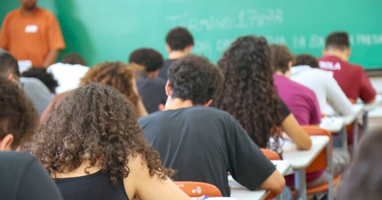 Conclua cadastro do Fies: aprovados têm até hoje, às 23h59