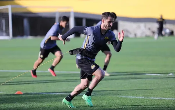 Criciúma mira confirmar liderança e retomar confiança contra o Goiás