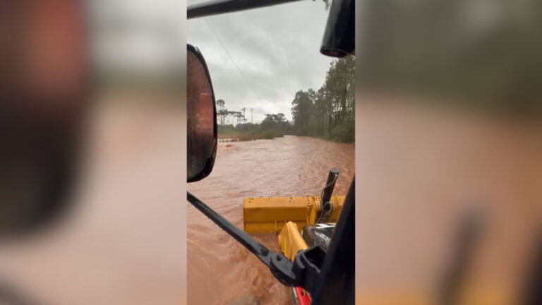 Defesa Civil decreta alerta vermelho por chuvas em Porto Alegre e região