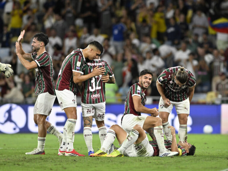 Fluminense tenta igualar pontos com Athletico-PR em duelo decisivo