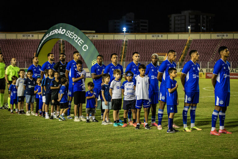 Gestão centraliza e falhas em campo derrubam o Confiança à Série D