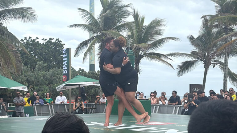 Glover e Shogun comandam treino aberto do Spaten Fight Night 3 no Arpoador