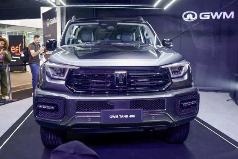 GWM lança Tank 400 Flex no Brasil com 421 cv e tecnologia híbrida