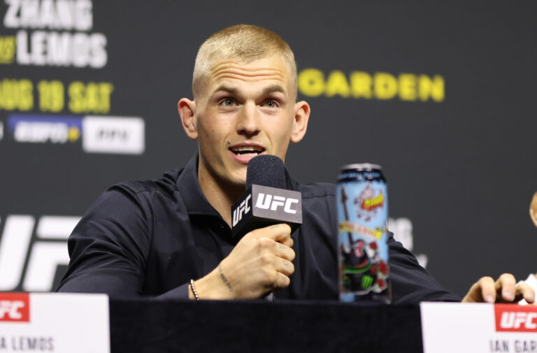 Ian Garry presta homenagem a Allan ‘Puro Osso’ antes do UFC 330