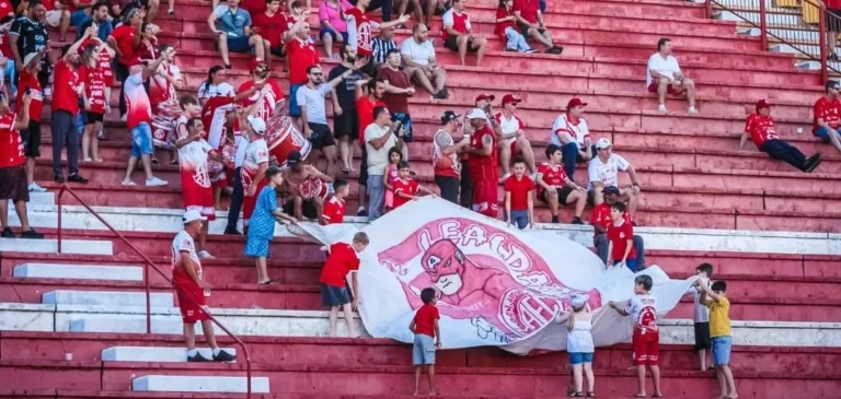 Itaquaquecetuba recebe América em duelo decisivo por vaga na Série A4