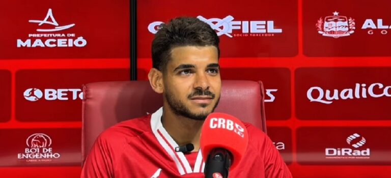 João Neto elogia Matias e disputa vaga no ataque do CRB